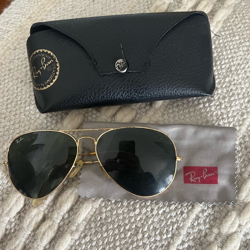 Ray-Ban Aviator Gold Sunglasses